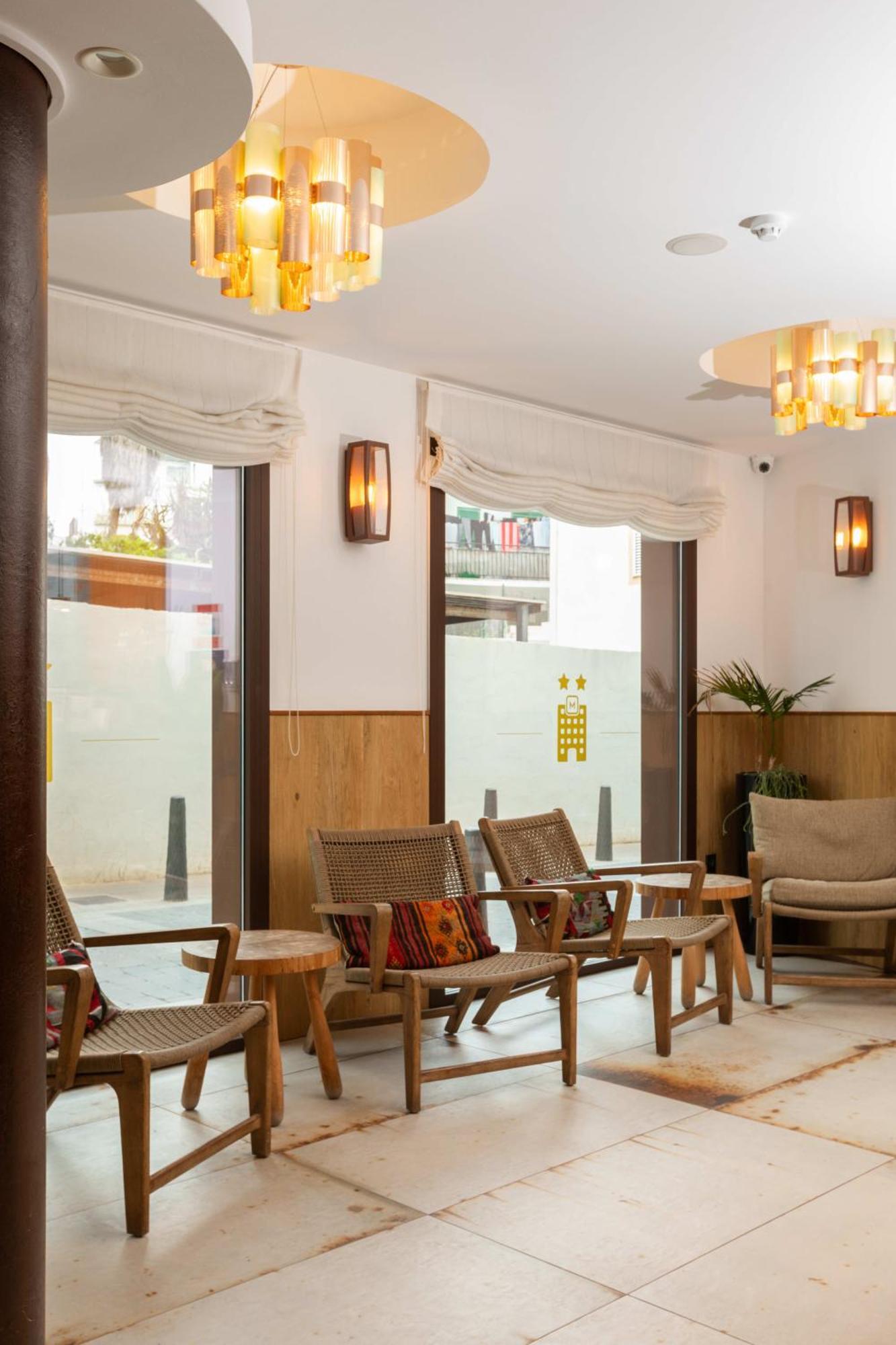 Hostal Mari San Antonio  Eksteriør billede