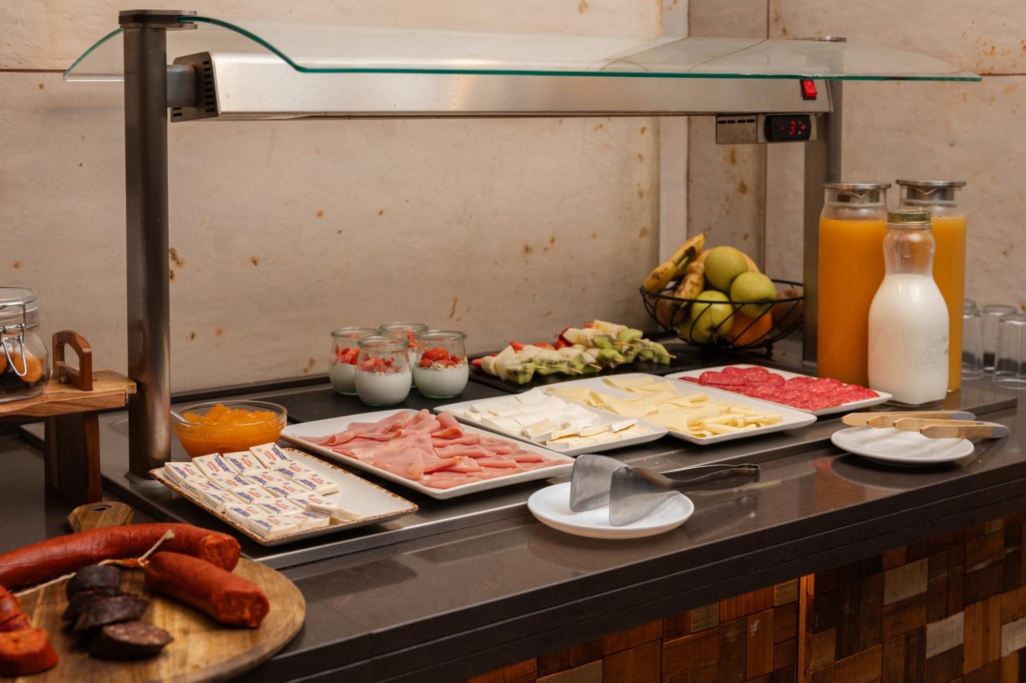 Hostal Mari San Antonio  Eksteriør billede